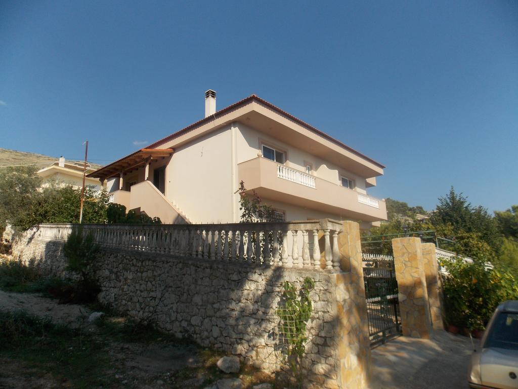 Guest House Vila Bega Sarandë Eksteriør bilde
