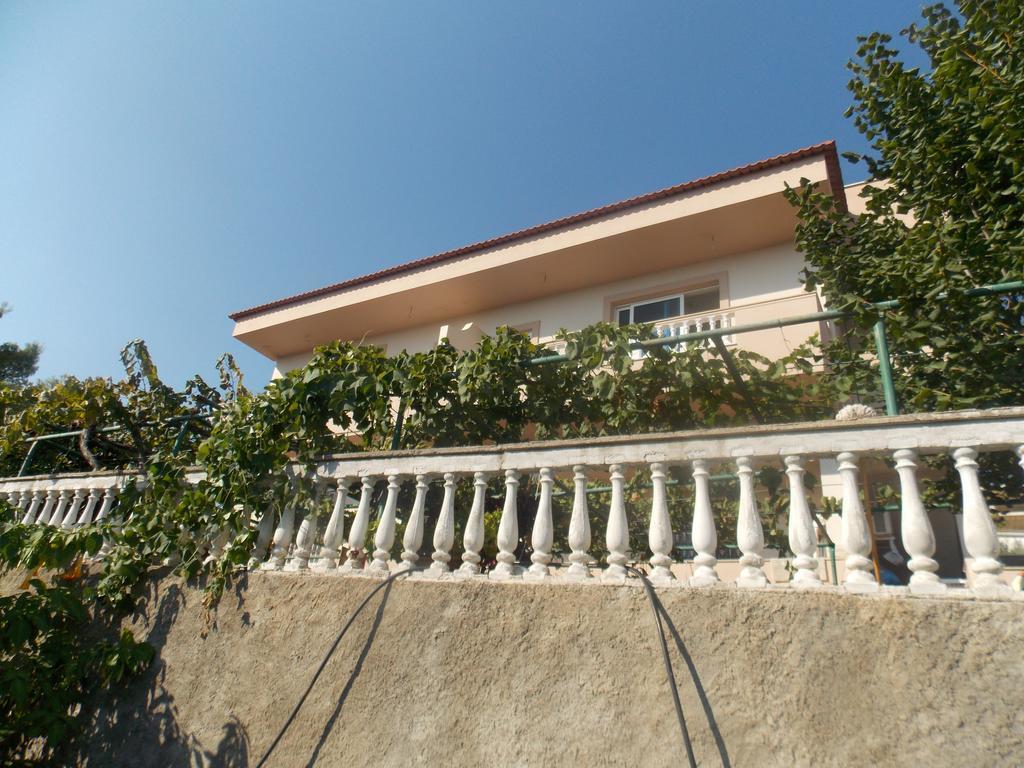 Guest House Vila Bega Sarandë Eksteriør bilde
