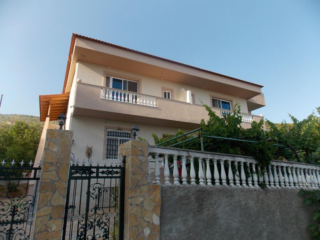 Guest House Vila Bega Sarandë Eksteriør bilde