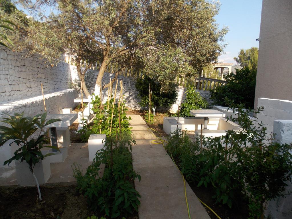 Guest House Vila Bega Sarandë Eksteriør bilde