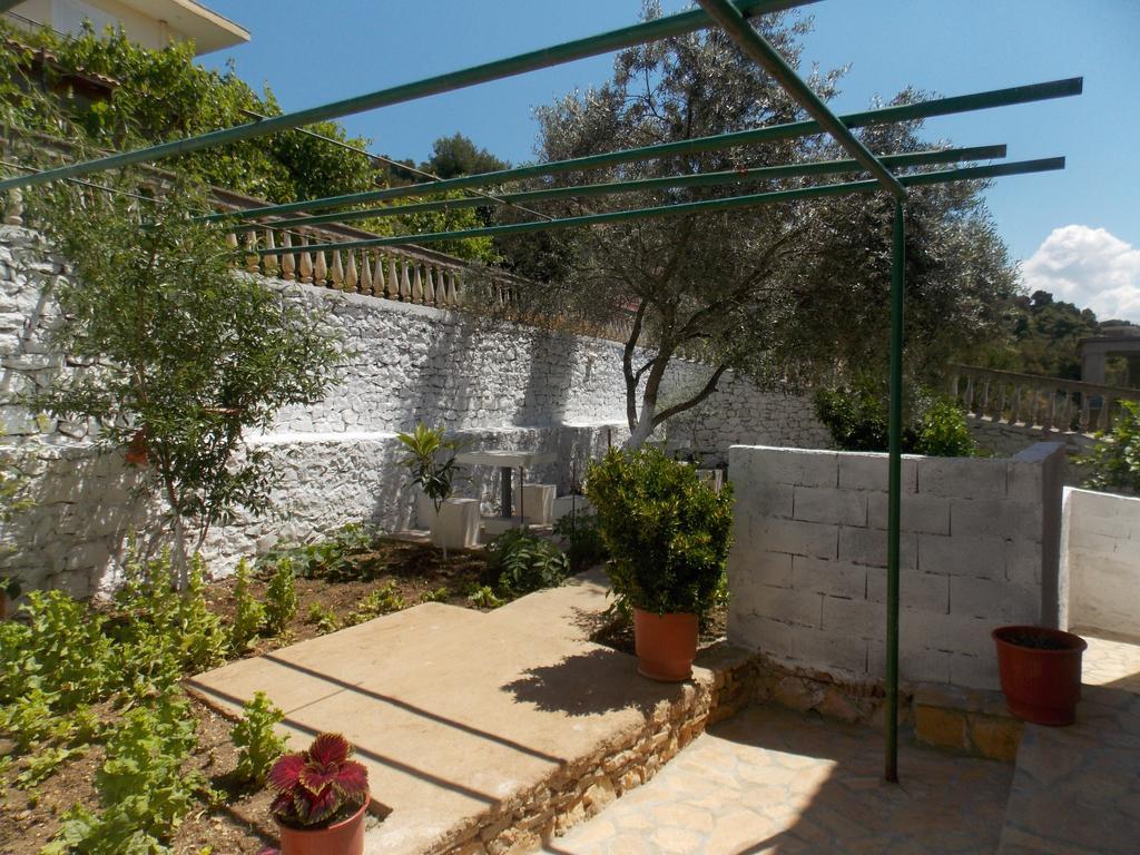 Guest House Vila Bega Sarandë Eksteriør bilde